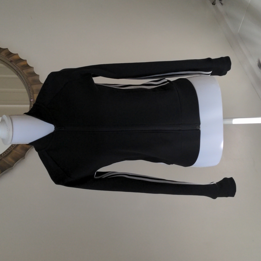 NWOT extra small classic black and white Adidas sports athletic zip up jacket